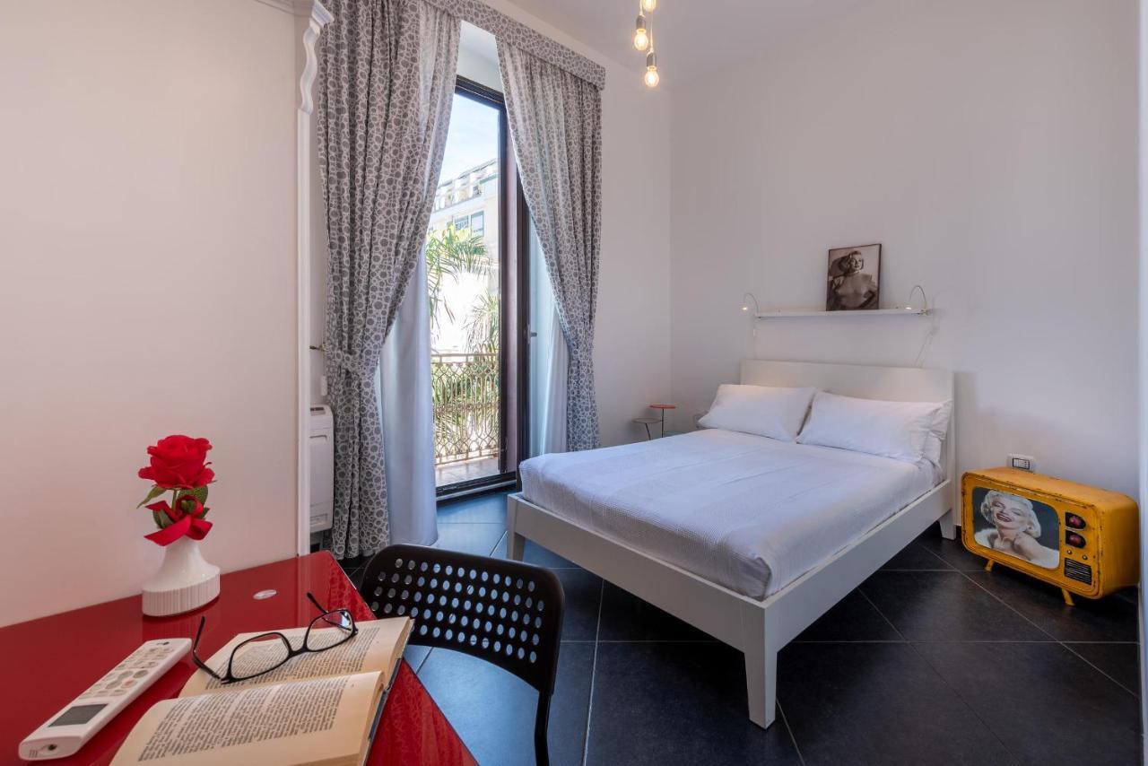 Maria Vittoria Charming Rooms And Apartments Bríndisi Exterior foto