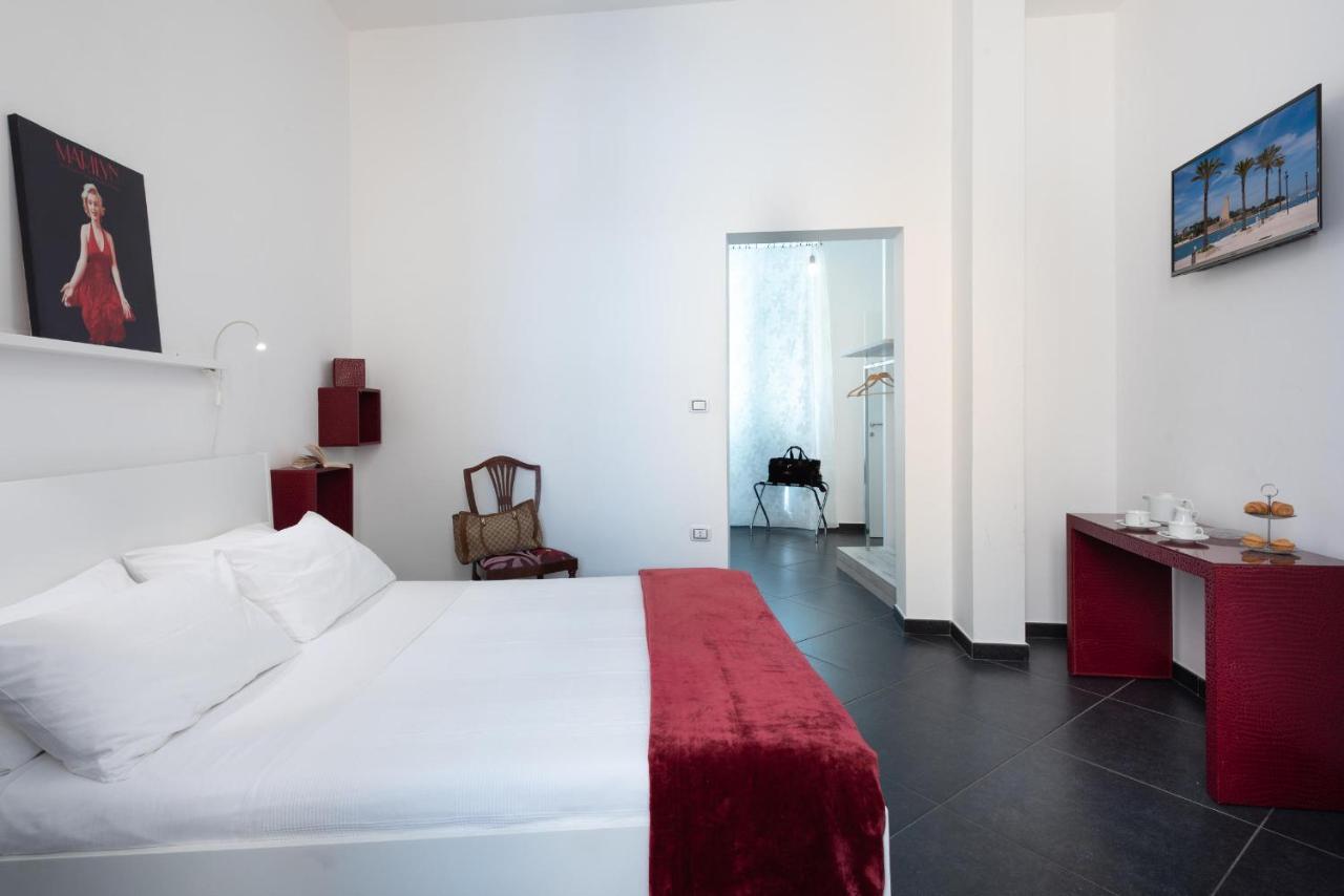 Maria Vittoria Charming Rooms And Apartments Bríndisi Exterior foto